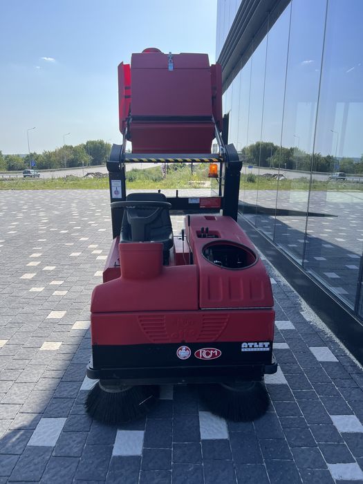 Підмітальна машина RCM otto E top karcher