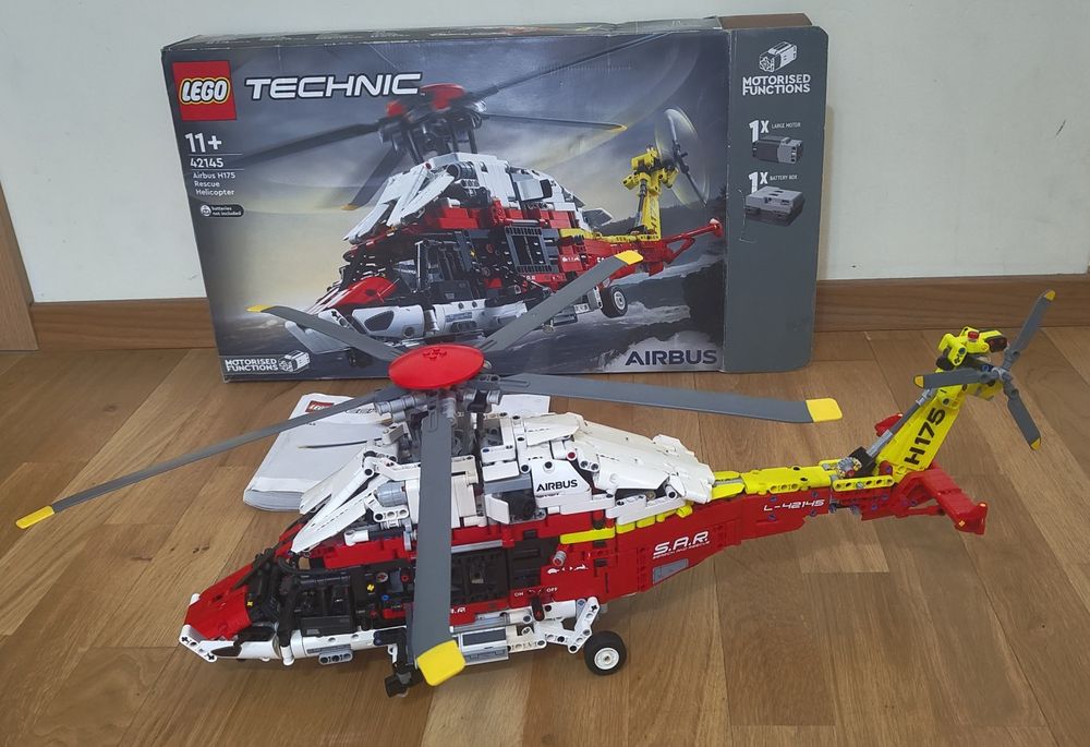 LEGO® 42145 Technic - Helikopter ratunkowy Airbus H175