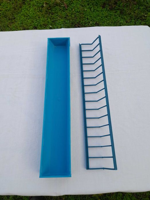 Кормушка-лоток для цыплят