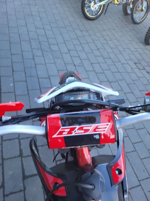 НОВИЙ мотоцикл BSE J10 ENDURO 250 (2026)