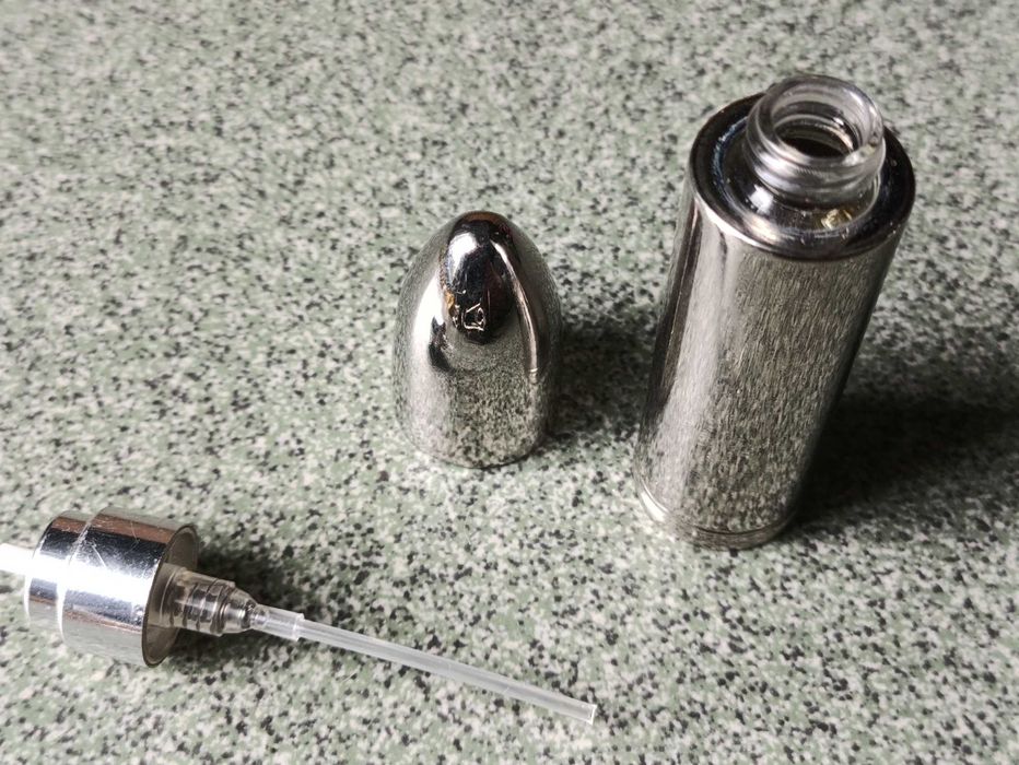 атомайзер Juliette Has A Gun Universal Bullet Purse Spray