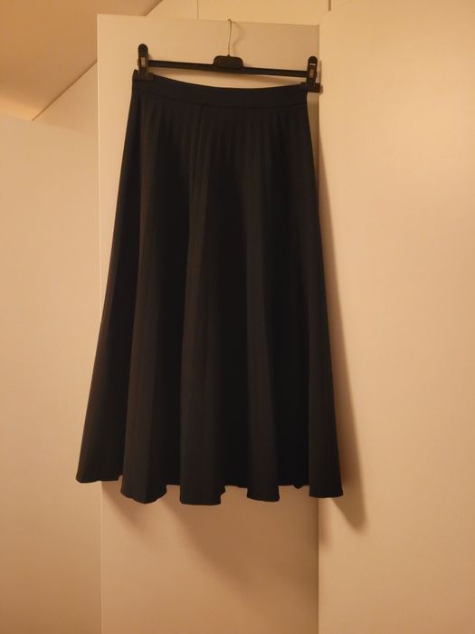 Czarna plisowana spódnica stradivarius 36