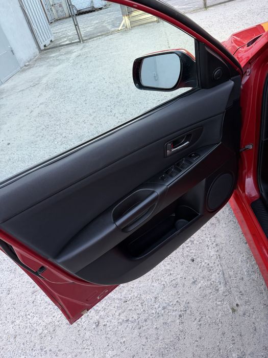 Mazda 3 автомат 1.6