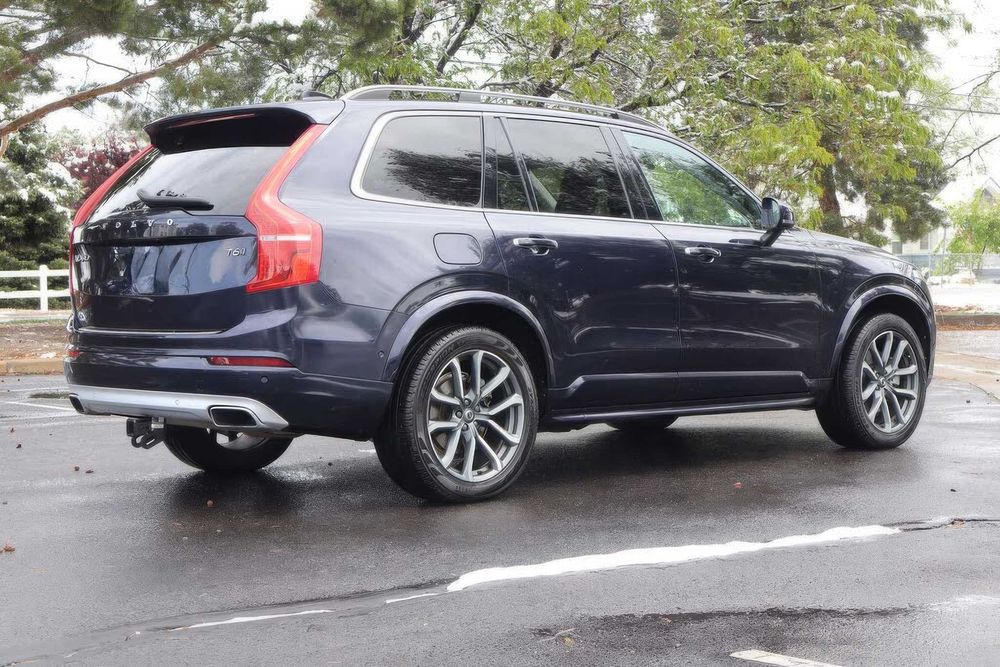 Volvo XC90 T6 Momentum      2019