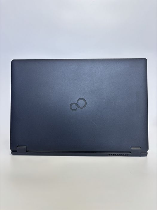 Fujitsu LifeBook E558