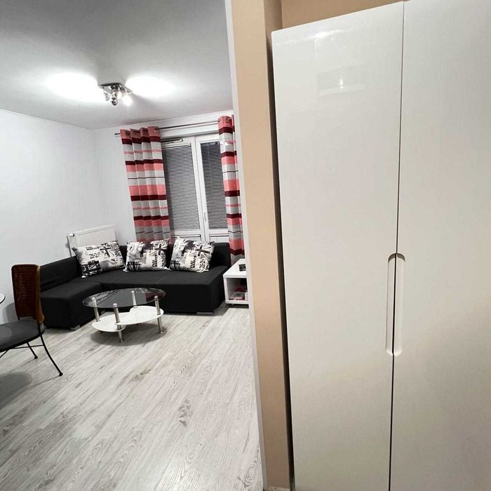 Kaczorowskiego 7, umeblowane, winda