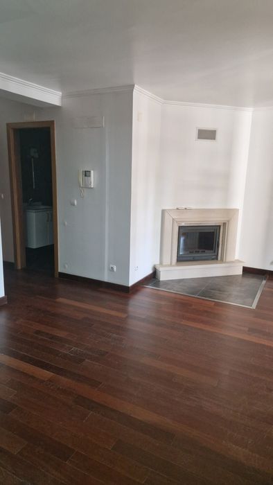 Arrendo apartamento T1 - Condomínio Teatro Évora