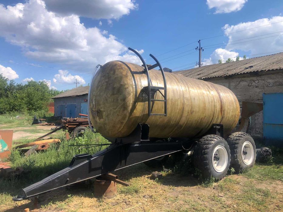 бочка МЖТ-16 новая,мжт-10 цистерна прицепная на колесах