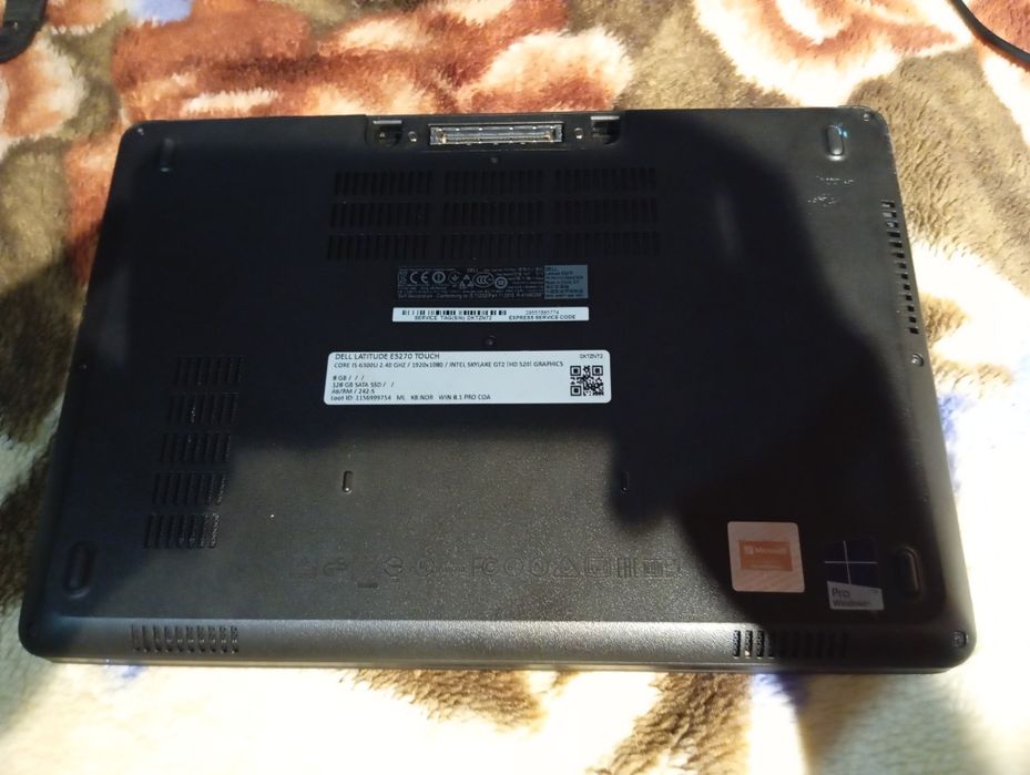 Laptop Dell E5270, zasilacz, torba.