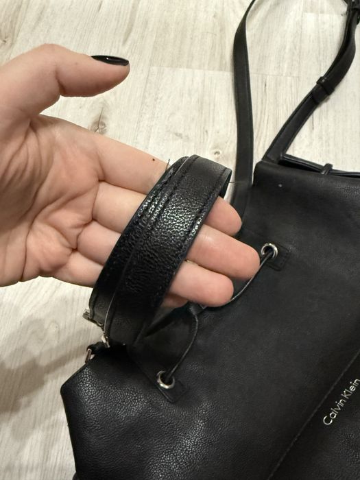 Сумка  чорна жіноча calvin klein