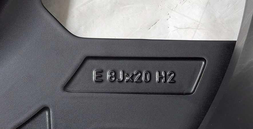 Komplet oryginalnych kół zima BMW 20” Seria: X1 U11 nr mag 1/647
