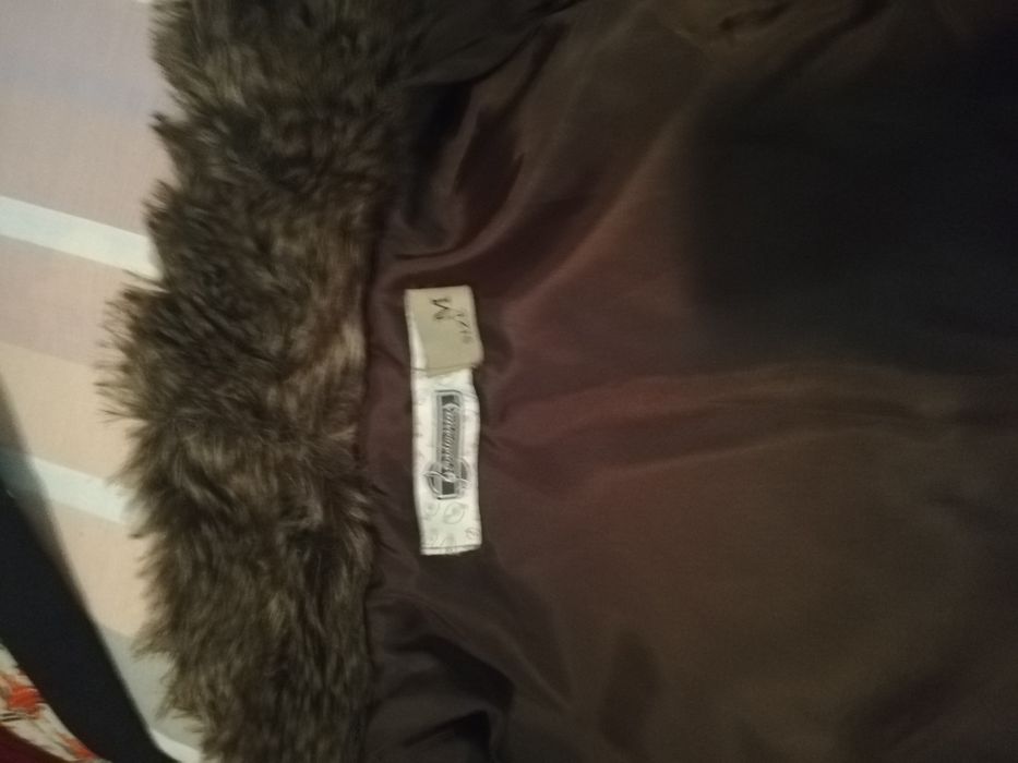 Colete de pelo, modelo tipo bolero. Novo com pouco uso.