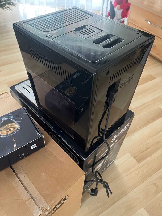 Ekspres DeLonghi PrimaDonna Class (typ: ECAM550.55.SB) - OKAZJA!!!