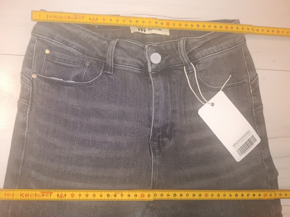 Spodnie dżinsowe push-up M.Sara 30/L