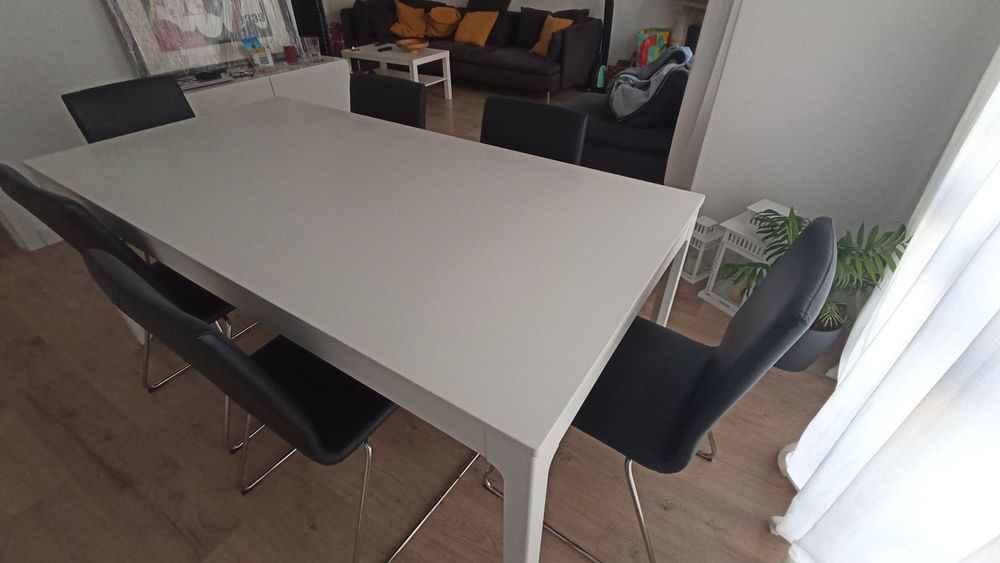 Conjunto Sala - mesa EKEDALEN extensível + 6 cadeiras pele VOLFGANG