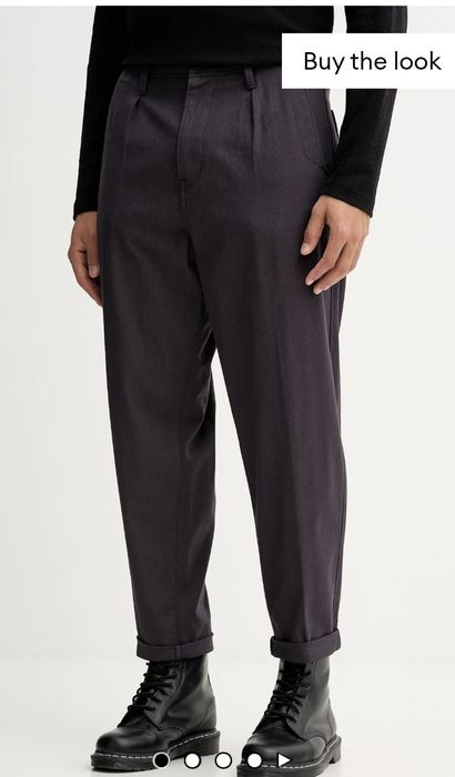 Штани G-Star Pleated Chino Relaxed Tapered
колір сірий фасон chinos