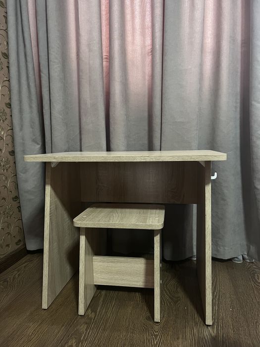 Стіл і стул дитячий