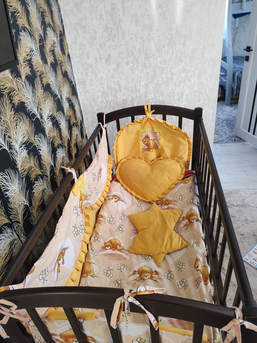 Дитяче ліжечко колиска