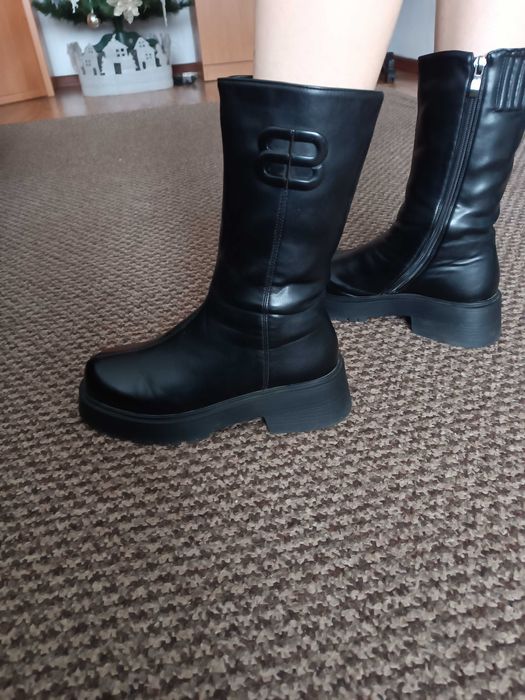 Жіночі зимові чоботи