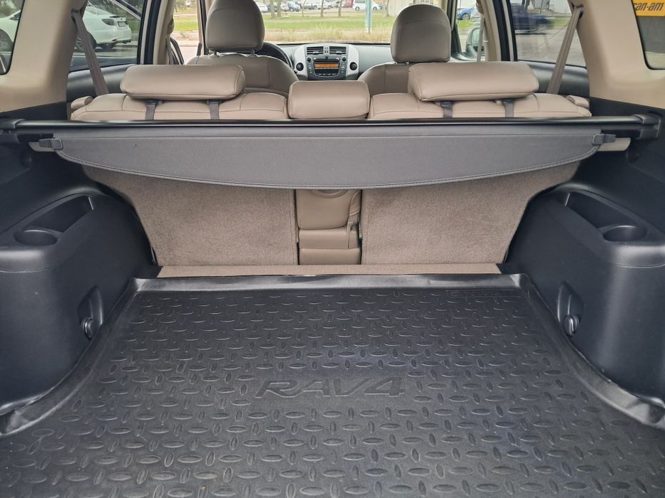 Продам Toyota  RAV 4. 3.5 мотор