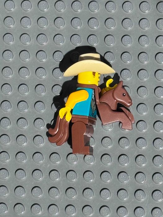 Lego Minifigurka Seria 18 Cowboy Costume Guy 71021