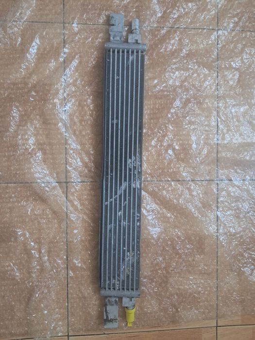 Chłodnica  oleju - BMW 2 / 3 / 4  ( G20 , G28 , G22 , G23, G26 , G42 ) - 2024- VAT23