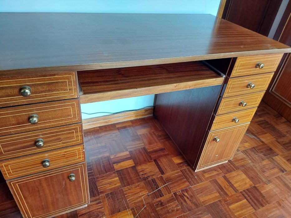 Secretária / Mesa para computador em madeira de mogno en