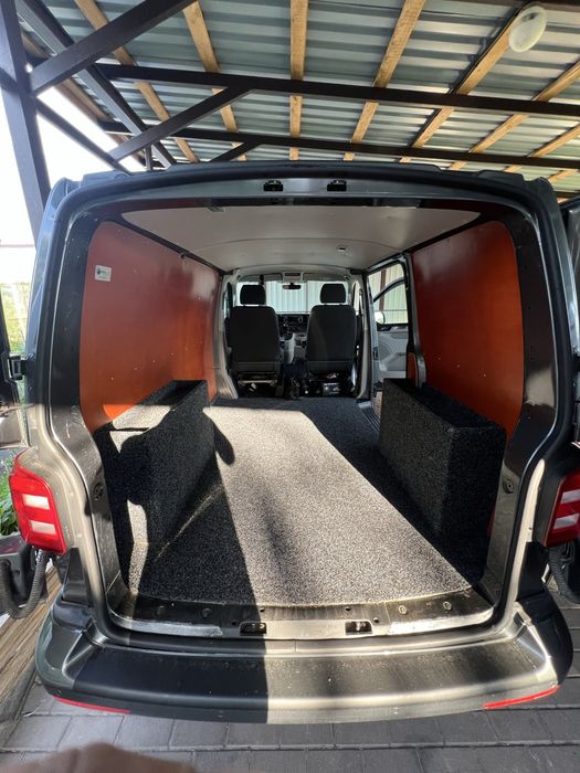 продам обшивку грузового отсека volkswagen t6