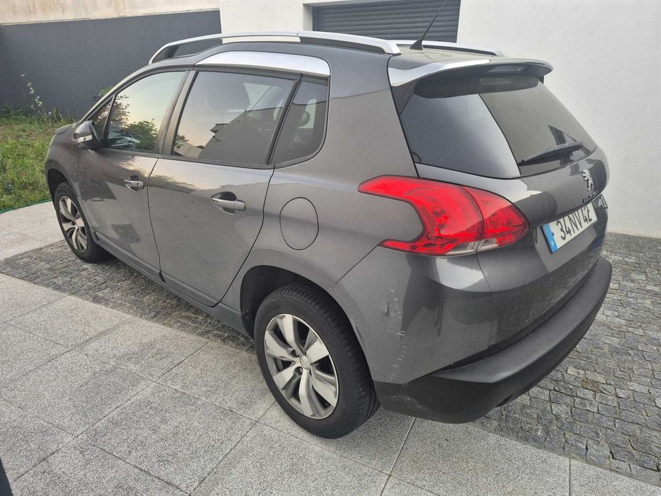 Peugeot 2008 — fotografia 11