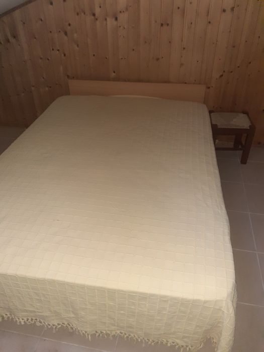 Cama baixa com colchão