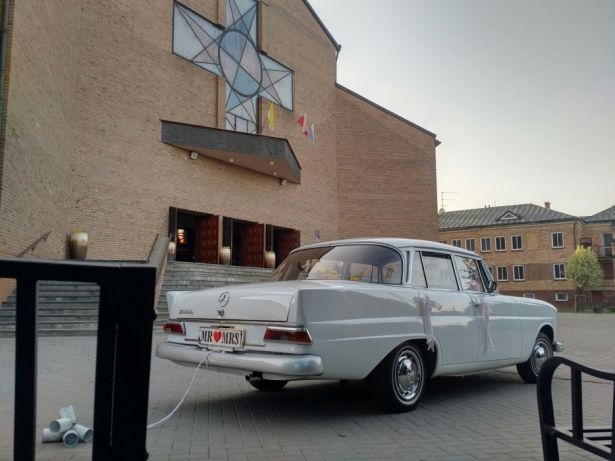 Wyjątkowy Mercedes z lat 60-tych na ślub