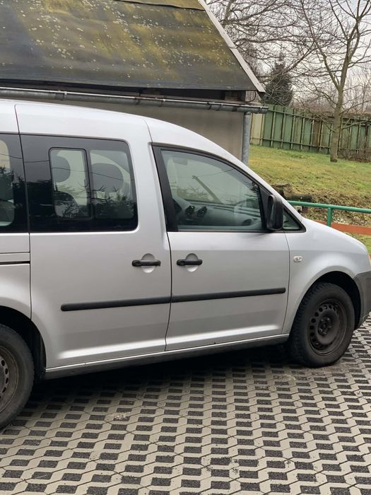 Volkswagen Caddy 1.9 TDI 2004, po wymianie rozrządu, 3 komplety opon