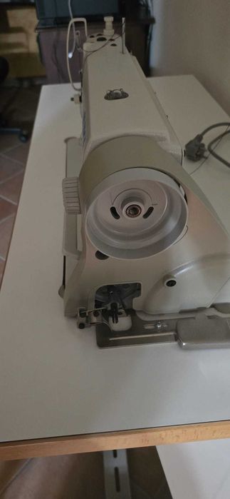 Maquina de costura profissional eletrica