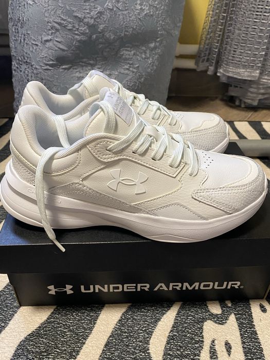 Кросівки жіночі Under Armour