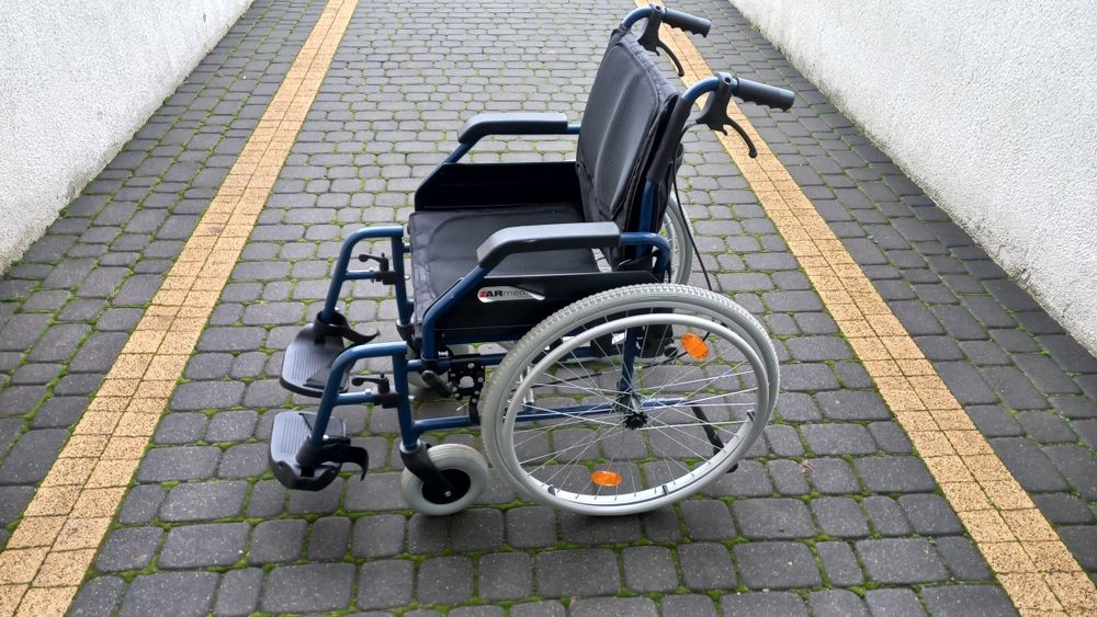 Nowy wózek inwalidzki