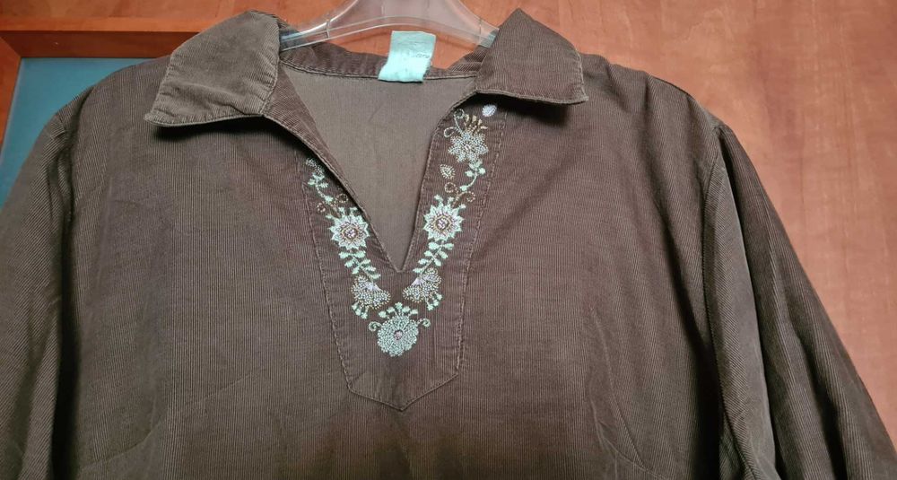 Sztruksowa bluzka,tunika z haftem roz 48/50