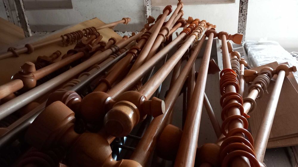 karnisze drewniane 1 do 2,5metra-kilka sztuk