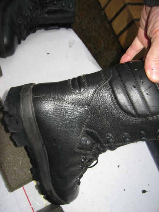 Buty wojskowe zimowe.