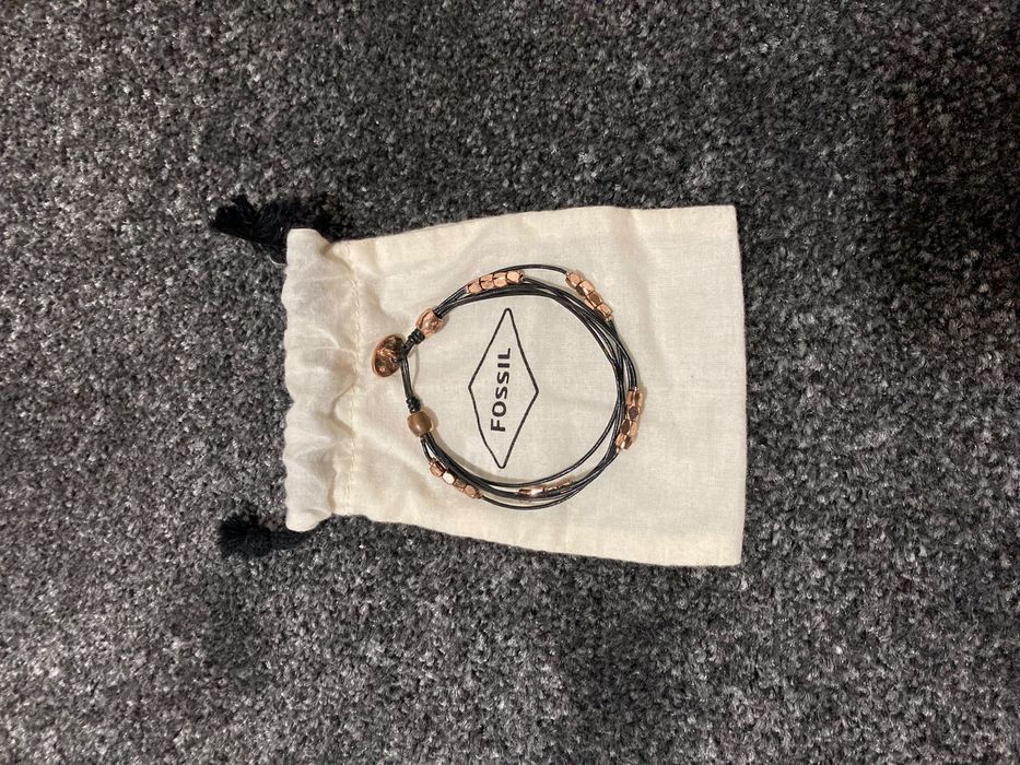 Pulseira Fossil em couro preto