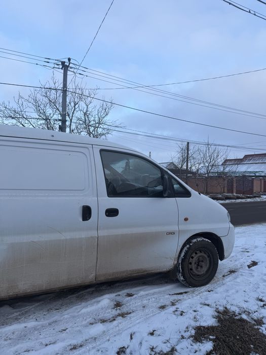Продам машину Hyundai H1