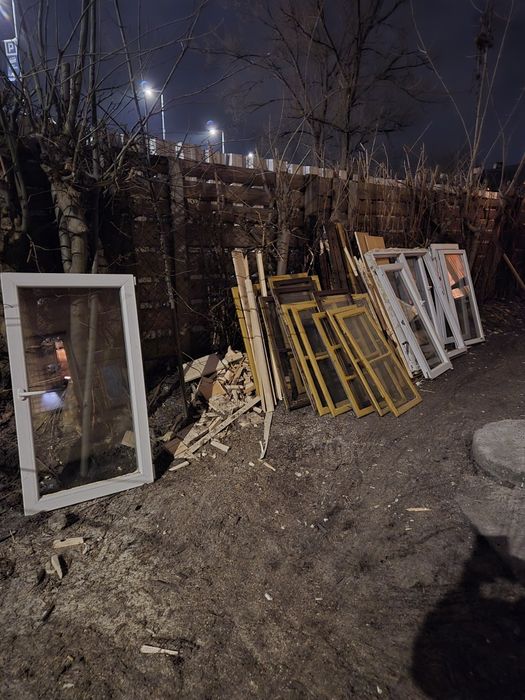 Oddam za darmo.okna deski drewno.