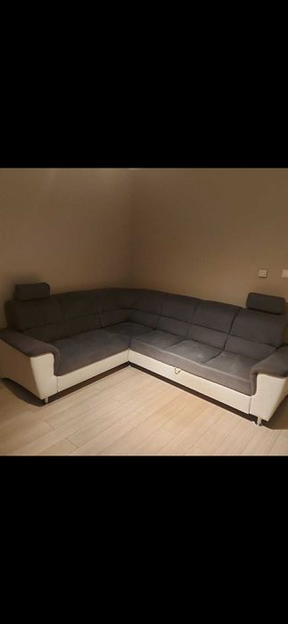 Narożna sofa z funkcją spania