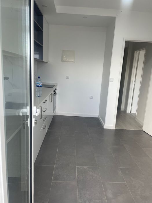 Apartamento T3 por arrendar sem contrato