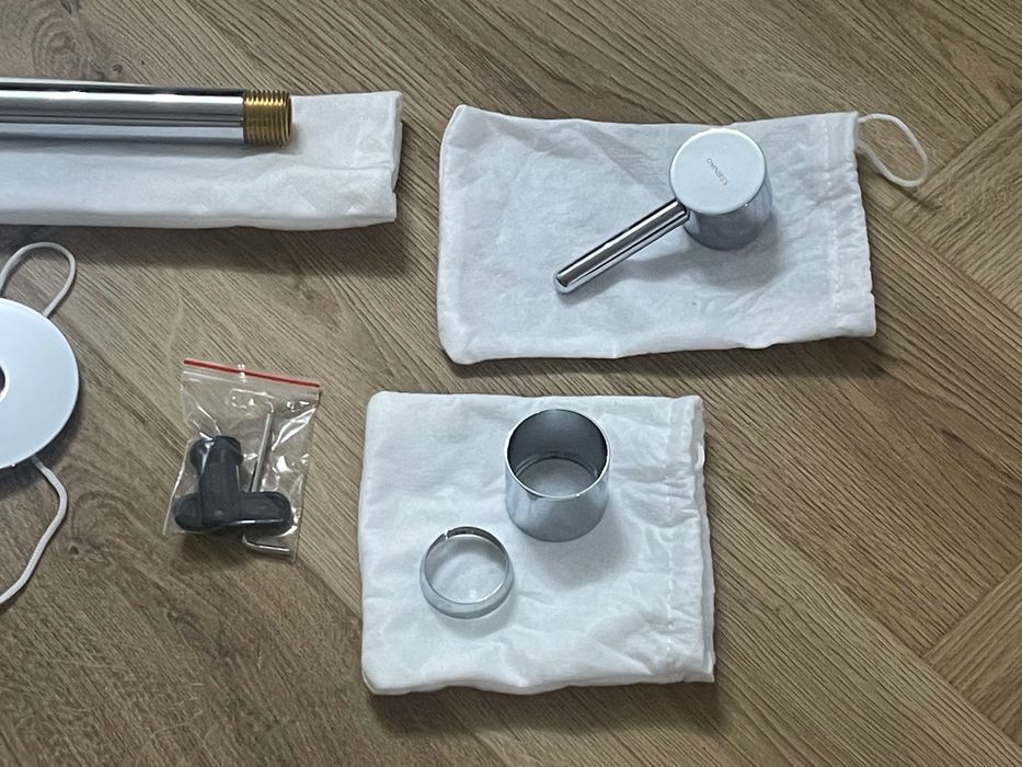 Element natynkowy baterii umywalkowej z krótką wylewką Omnires Y chrom