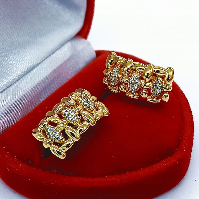 Złote Kolczyki Brylantowa Tradycja Ze Stali --- K1230