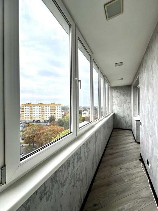 Продам 3 кімнатну квартиру з ремонтом по вул Відінська