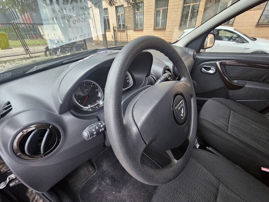 Продам Dacia Duster Laureat