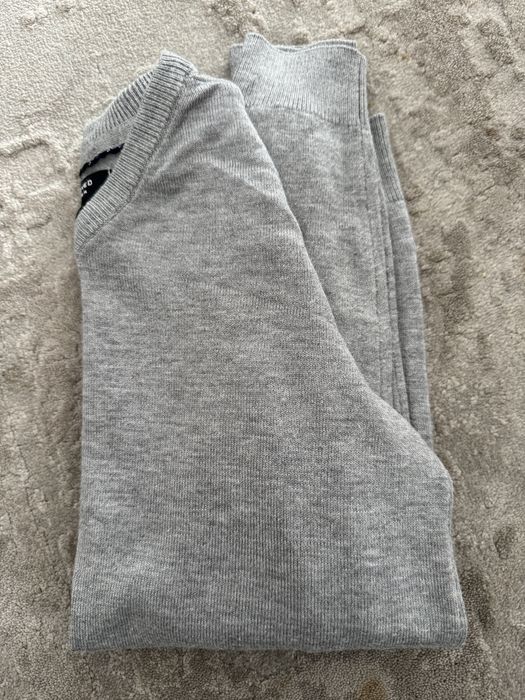 Sweter chłopięcy Reserved 135 cm
