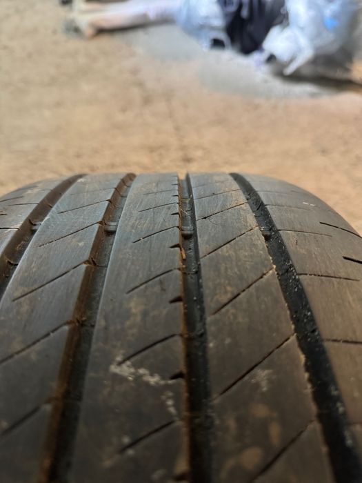 Bridgestone Turanza 245/50 RF19 101W t005a