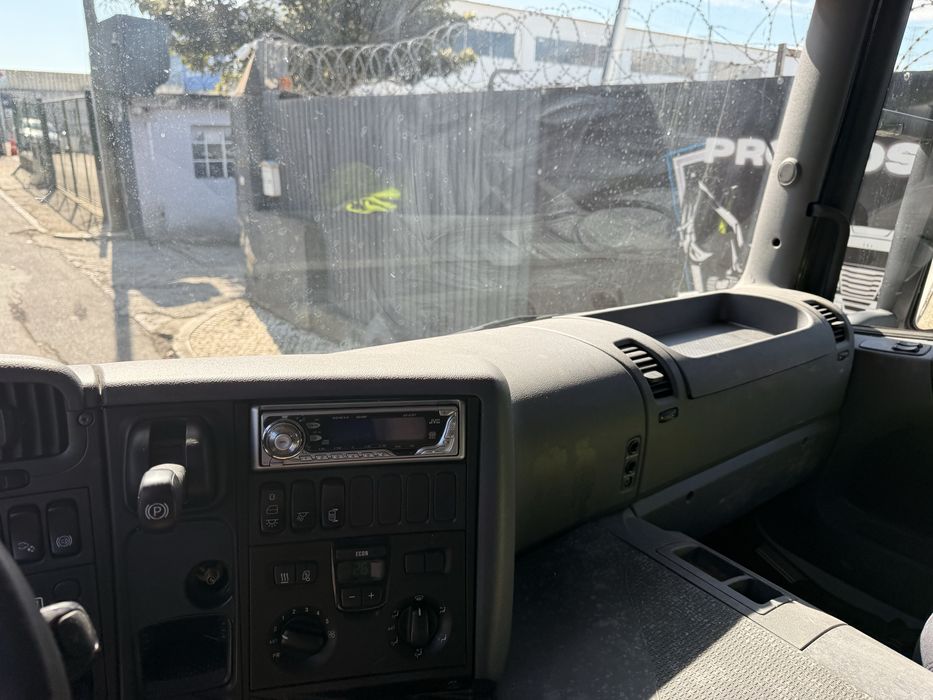 SCANIA P270 CAIXA CORTINAS+TETO+PLATAFORMA RETRATIL 8M #OPORTUNIDADE#